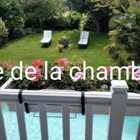 Проживание в семье La Maison Bleue Normande Этрета