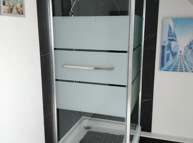 La Maison Bleue Normande Homestay